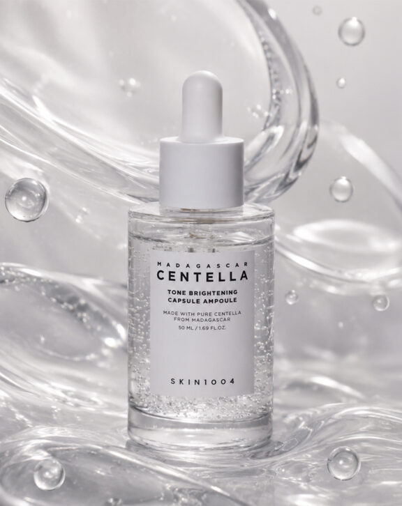 Una ampolla ideal de uso diario con 4 % de niacinamida, 2 % de ácido tranexámico y Madewhite™ encapsulado para una corrección suave y eficaz de las manchas oscuras.
