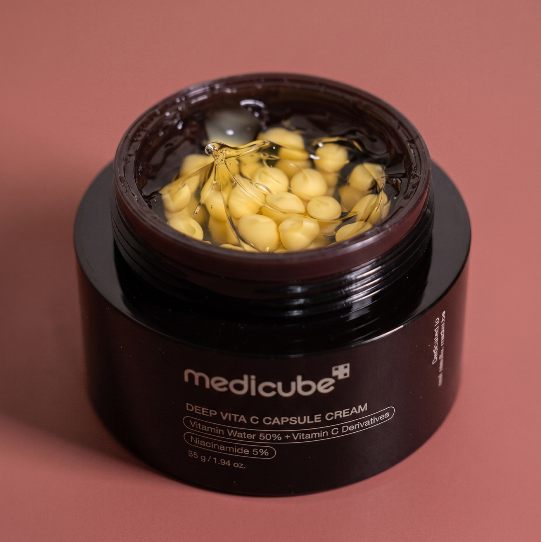 MEDICUBE - Deep Vita C Capsule Cream (55 ml) | Crema para iluminar y unificar tono